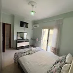 Mias Golden Sunset Apartment's