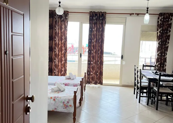 Appartamento Mias Golden Sunset Apartment's Sarandë