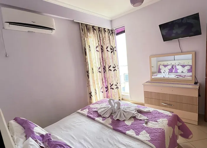 Mias Golden Sunset Apartment's *