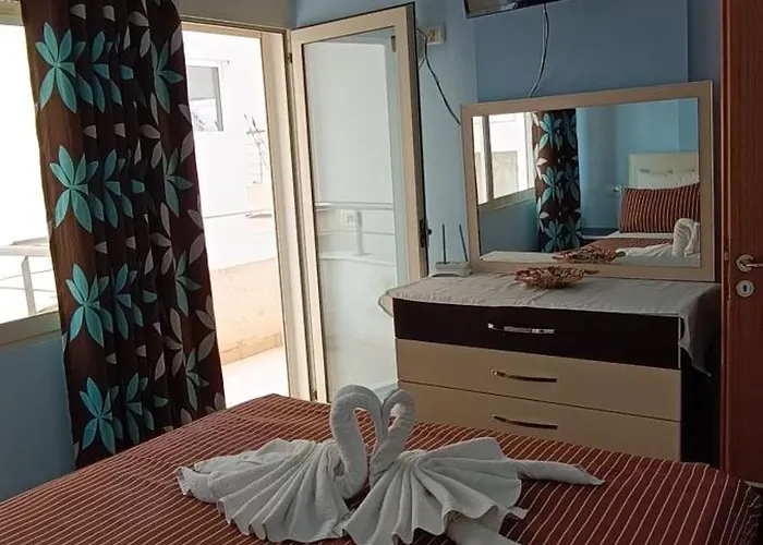 Mias Golden Sunset Apartment's * Sarandë