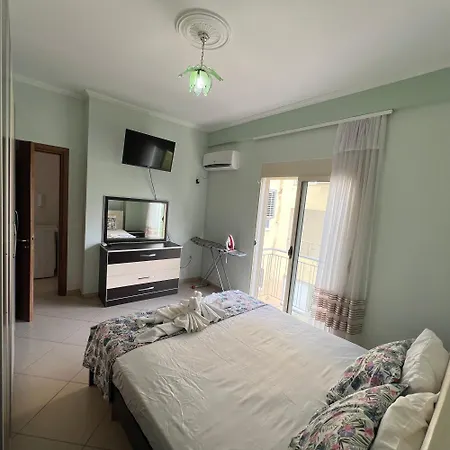 Mias Golden Sunset Apartment's
