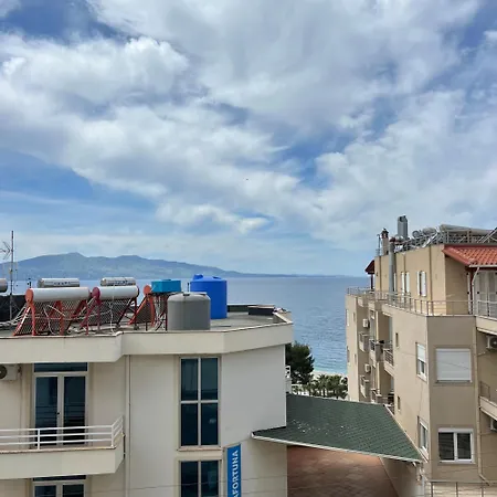 Mias Golden Sunset Apartment's * Sarandë