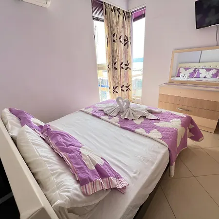 Mias Golden Sunset Apartment's Sarandë