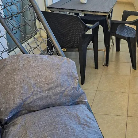 Mias Golden Sunset Apartment's شقة ساراندا