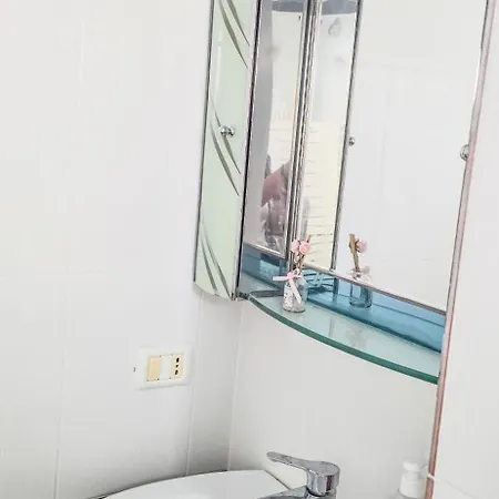 Mias Golden Sunset Apartment's *