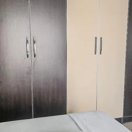 Mias Golden Sunset Apartment's *