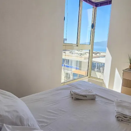 شقة Mias Golden Sunset Apartment's ساراندا