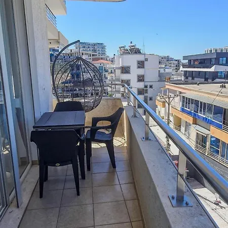 Mias Golden Sunset Apartment's ساراندا