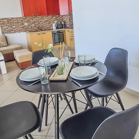 Mias Golden Sunset Apartment's *