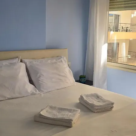 شقة Mias Golden Sunset Apartment's