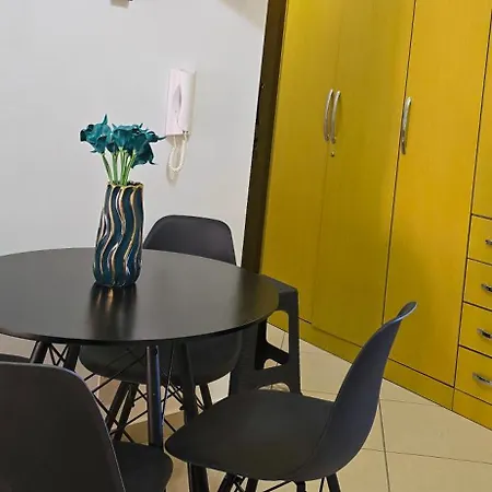 شقة Mias Golden Sunset Apartment's ساراندا