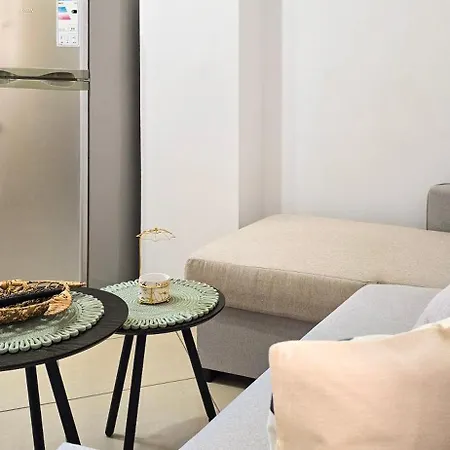 Mias Golden Sunset Apartment's شقة ساراندا