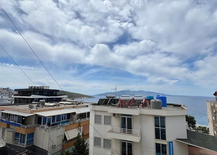 Mias Golden Sunset Apartment's *