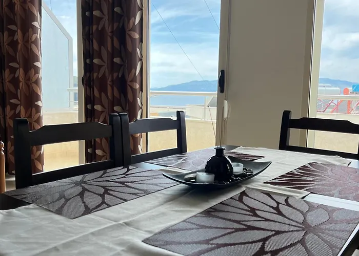 Mias Golden Sunset Apartment's Sarandë