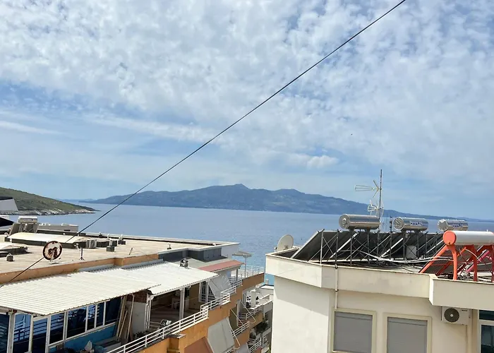 Mias Golden Sunset Apartment's *